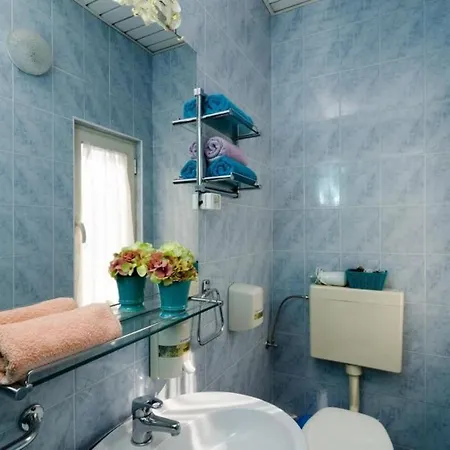 Apartment Bell Memories- Studio With Terrace And Street View... Zvekovica