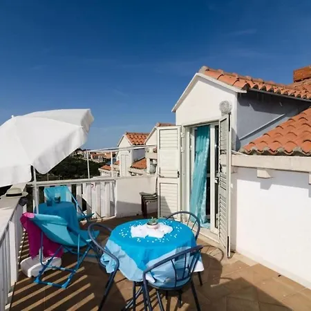 Bell Memories- Studio With Terrace And Street View... Apartment Zvekovica